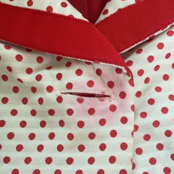 Sara Campbell white with red dots suit - Picture 7 of 10